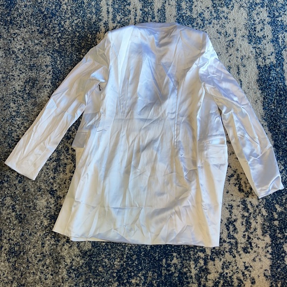 superdown Miley Oversized Blazer in Shiny White Medium - Picture 6 of 7
